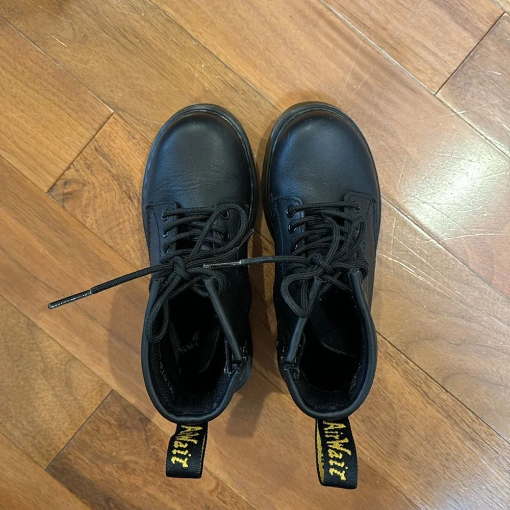 Dr. Martens 1460 Junior Size 11 Combat Boots - Picture 5 of 9